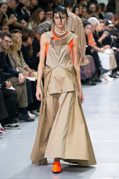 Look 4